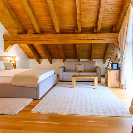 Casa Baciu Colacu 5*