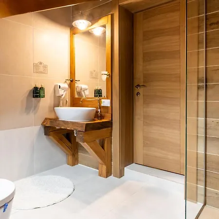 Casa Baciu Colacu 5*